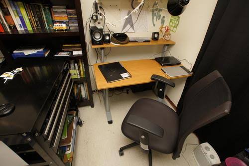 Medium Oak Height-Adjustable Drafting Table R2911