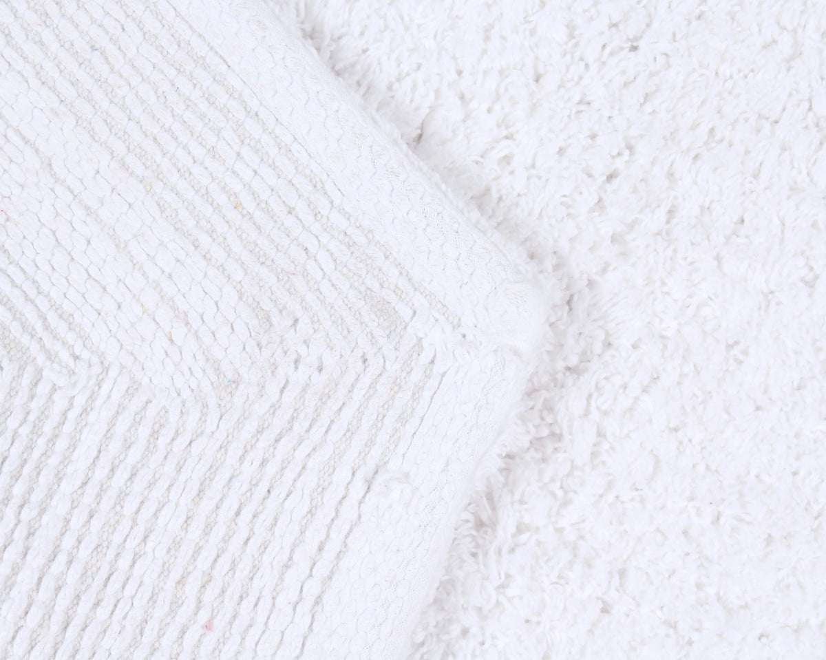 100% Cotton Tufted Non-Slip Machine Washable Bath Rug, 22"x60" White B87353