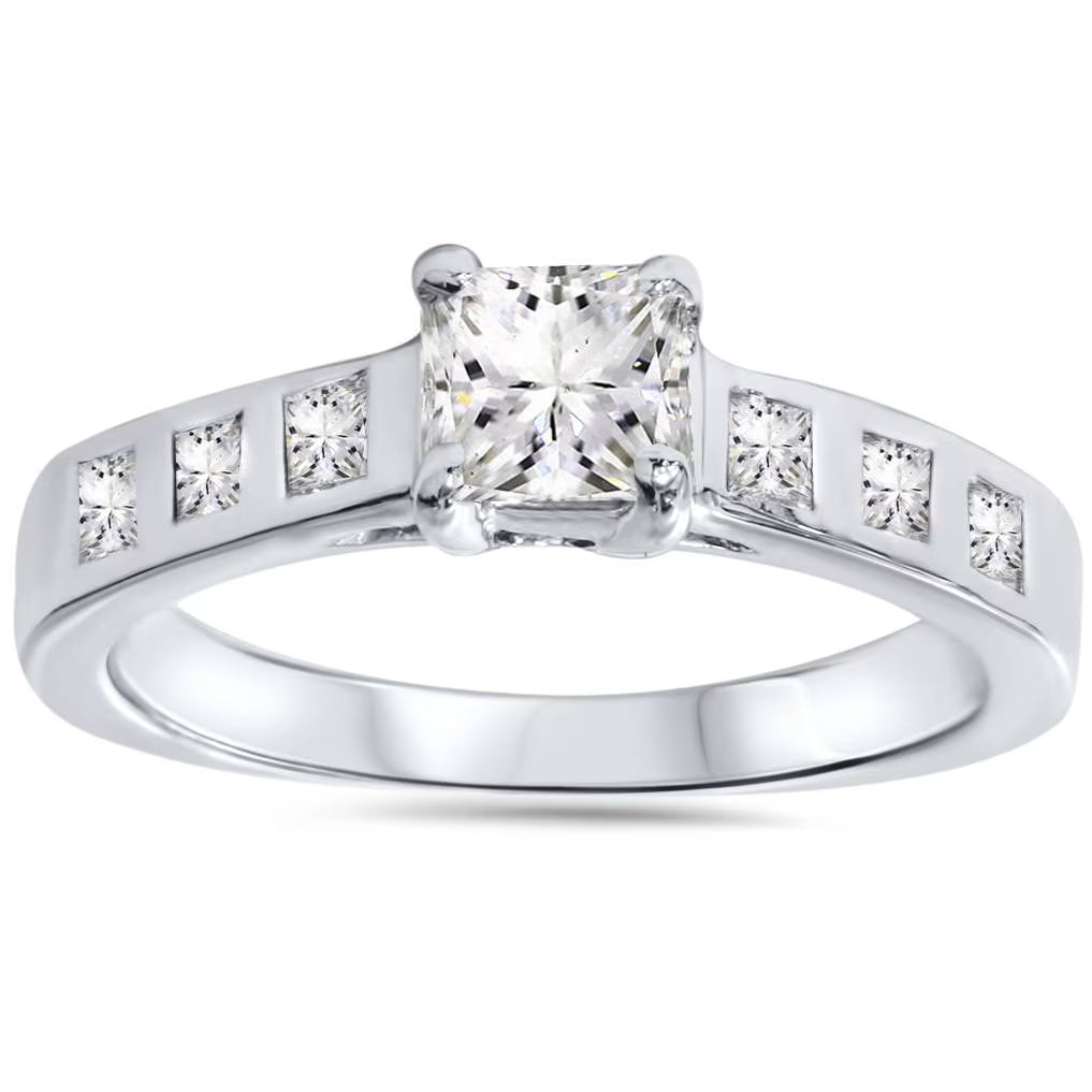 14K White Gold Diamond Ring T136