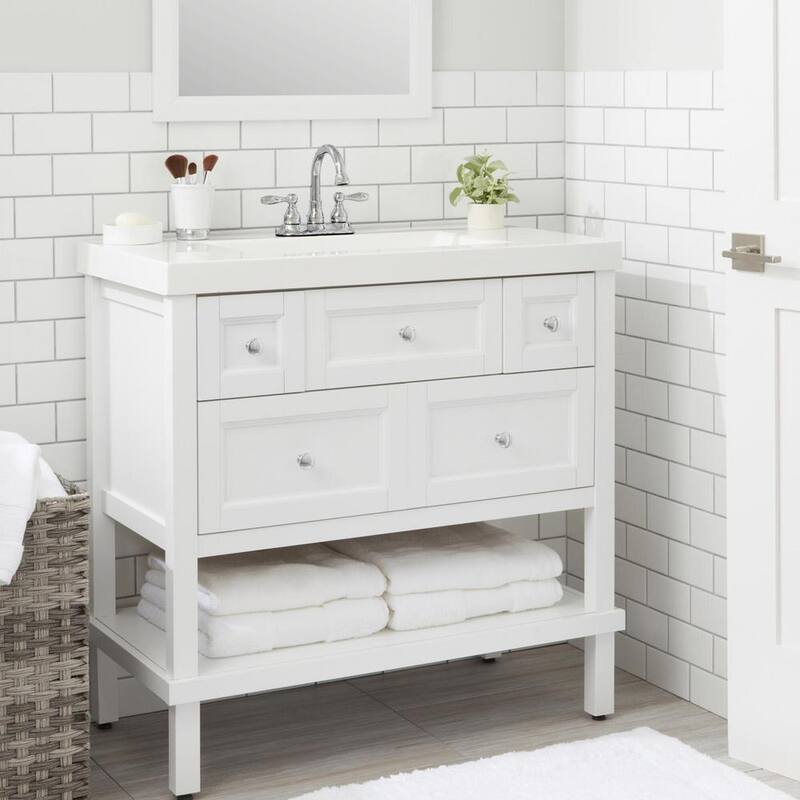 2-Handle High-Arc Bathroom Faucet in Polished Chrome F672086