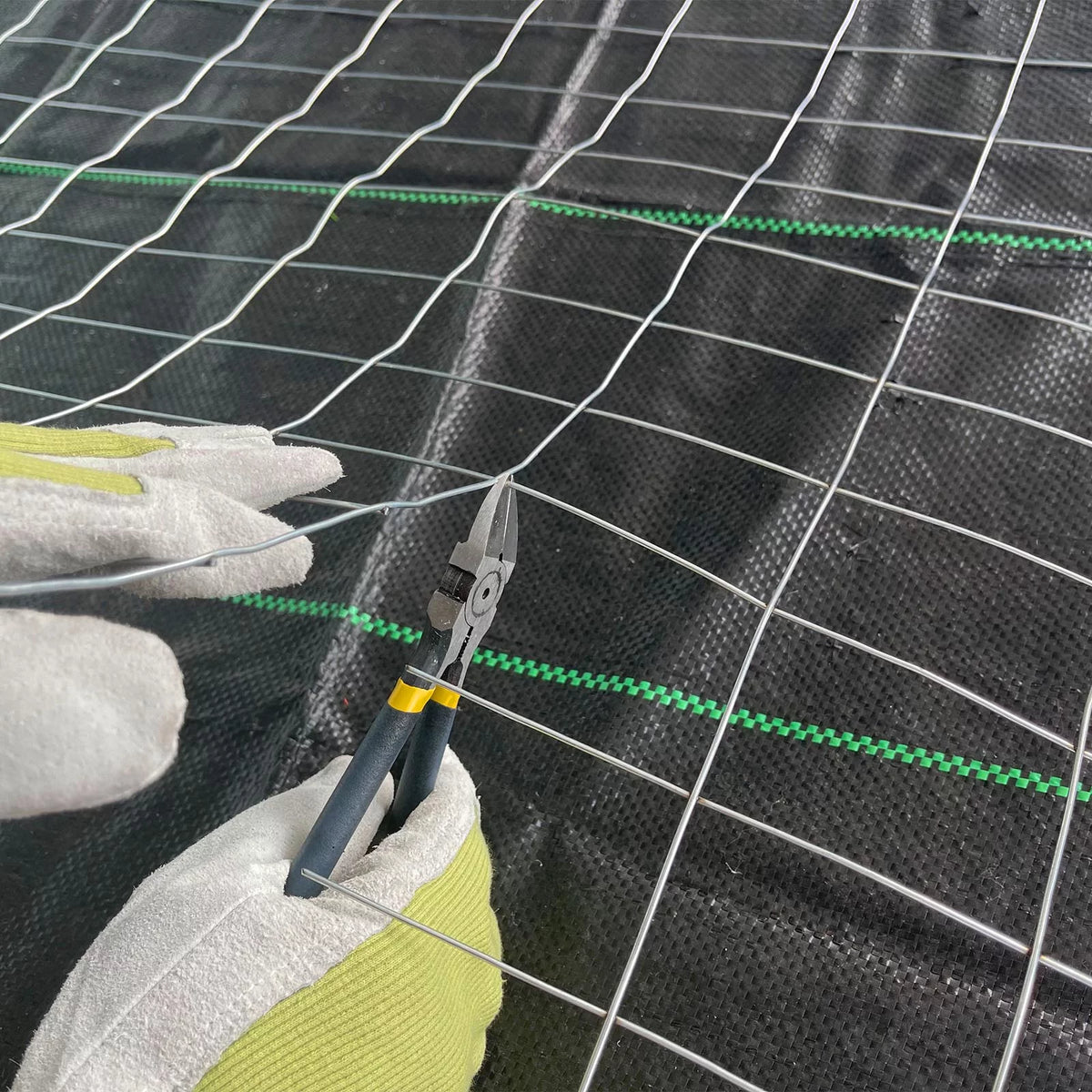 Galvanized Welded Wire Mesh Garden Fence X1387